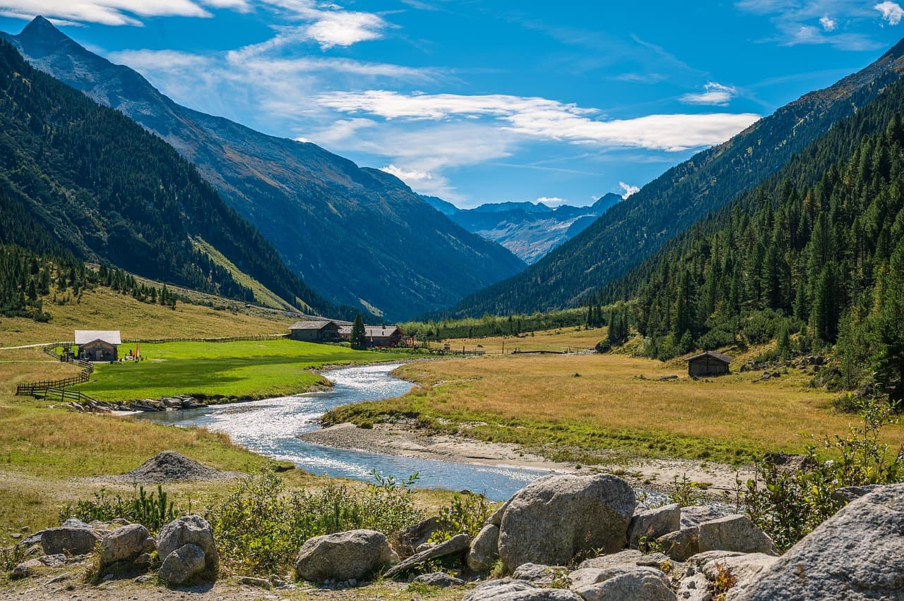 Open through the Salzburg region
