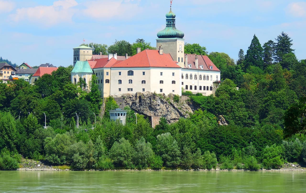 Frequently to Lower Austria