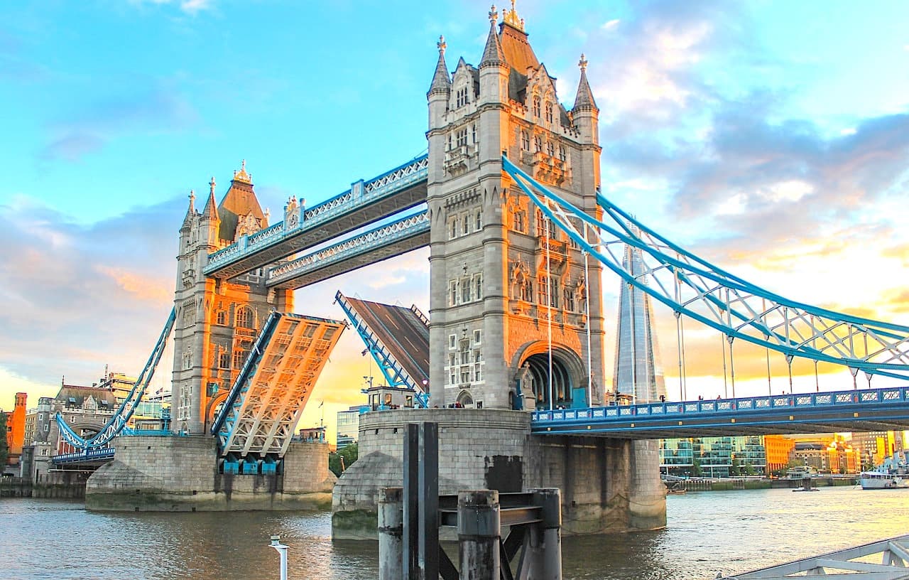 Convertible tours in Great Britain